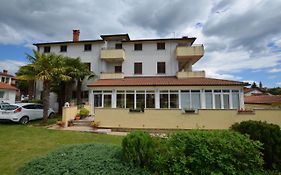 Zminj Apartments