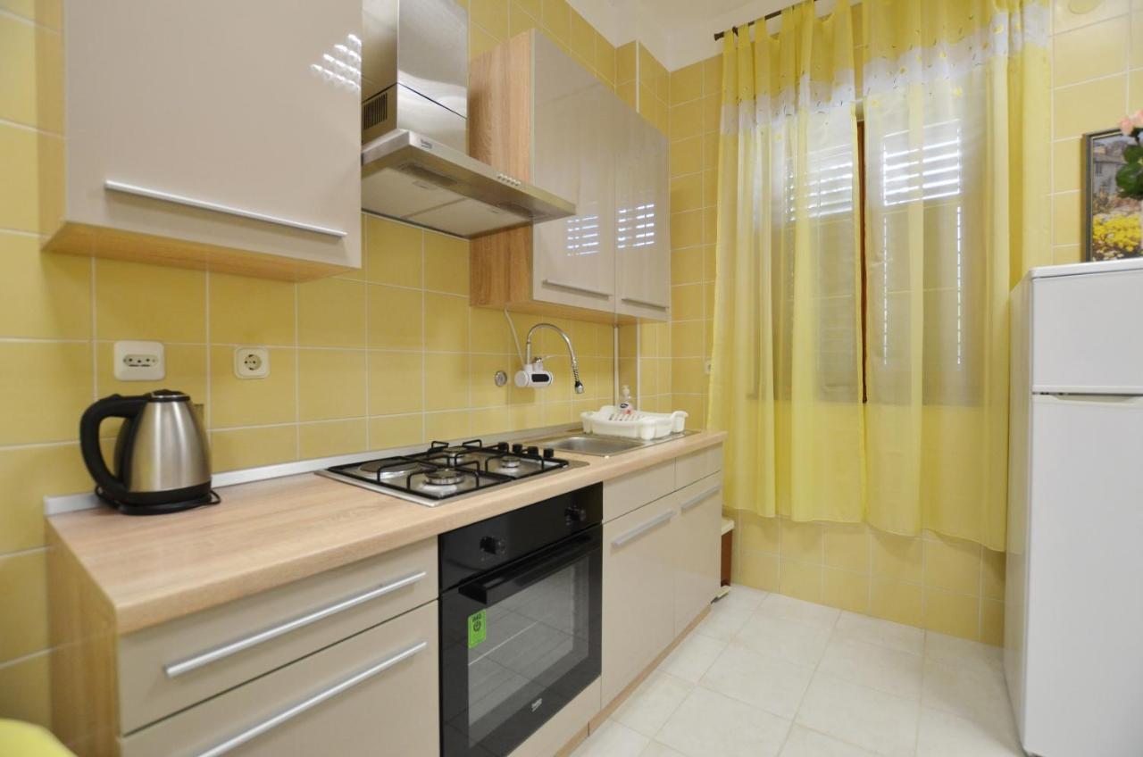 Zminj Apartments Esterno foto