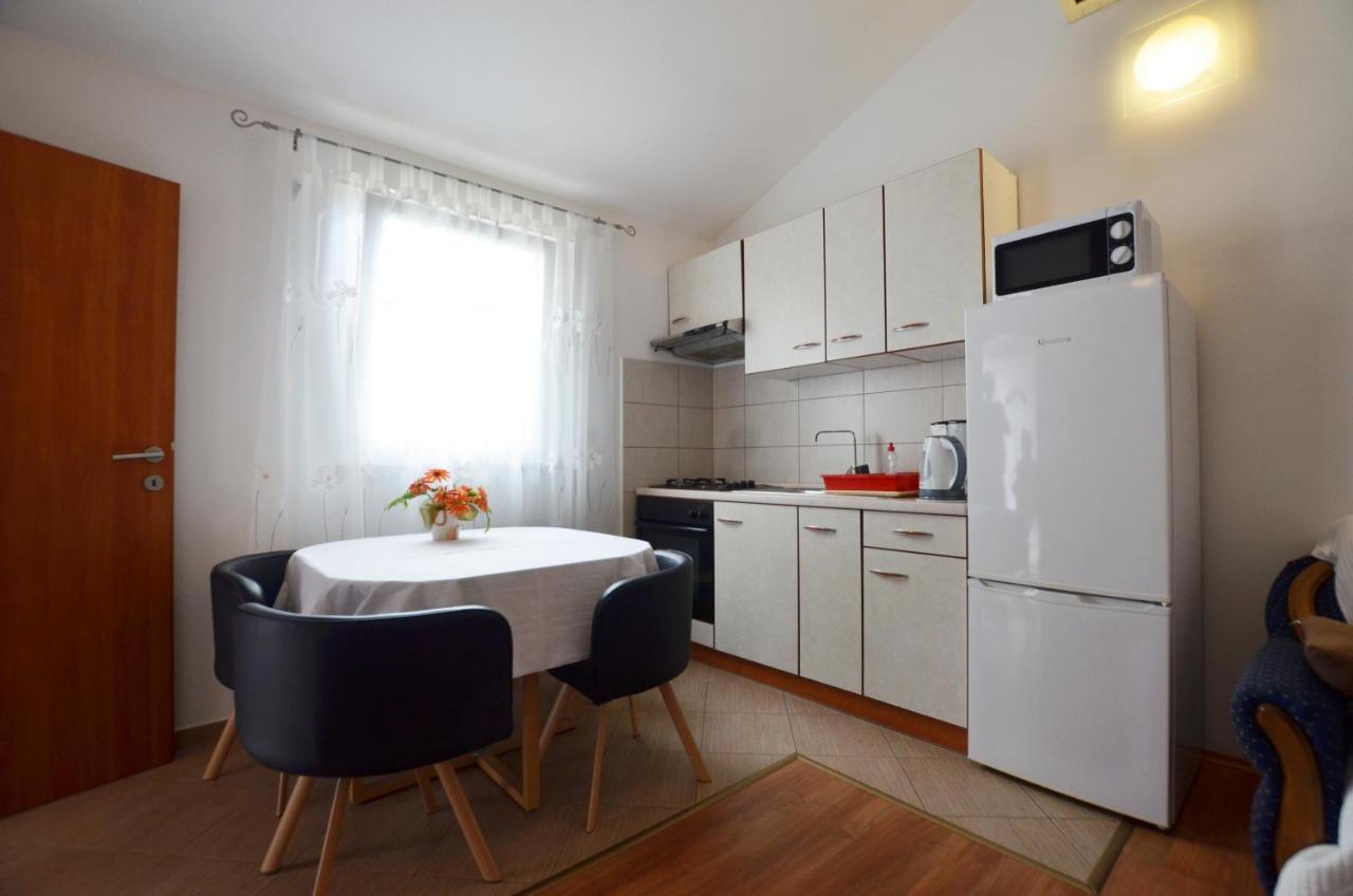 Zminj Apartments Esterno foto